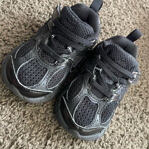 Nike V5 RNR Kids Shoes-Sz 6C